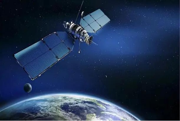 人造卫星是如何按预定轨道运行的