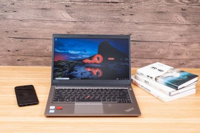 一台办公桌“丽”器 ThinkPad S3锋芒体验