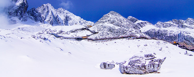 苯日神山在哪里 苯日神山在什么地方